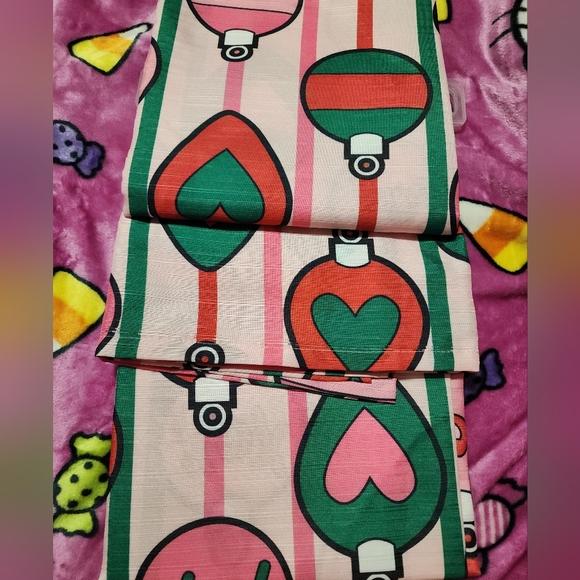 NWT BETSEY JOHNSON BULBS WITH XOXO SHOWER CURTAIN 🩷❤️💚 - Picture 3 of 5